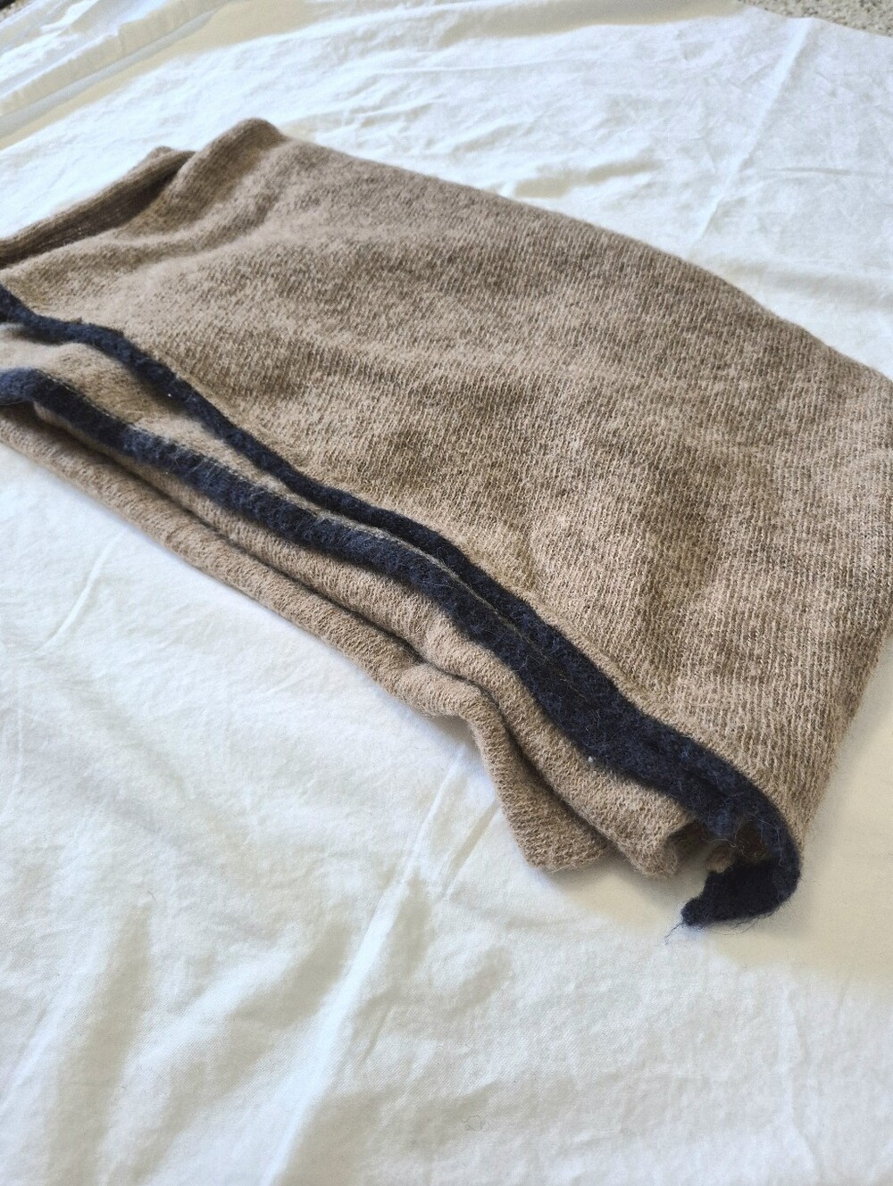 Lana Bolivia Baby Alpaca Beige Scarf OS Ultra Soft - Picture 4 of 6